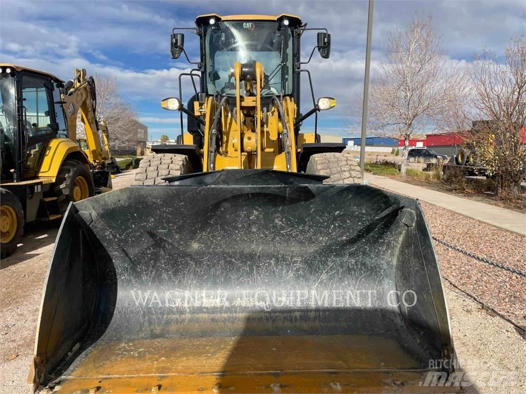 CAT 930M Incarcator pe pneuri