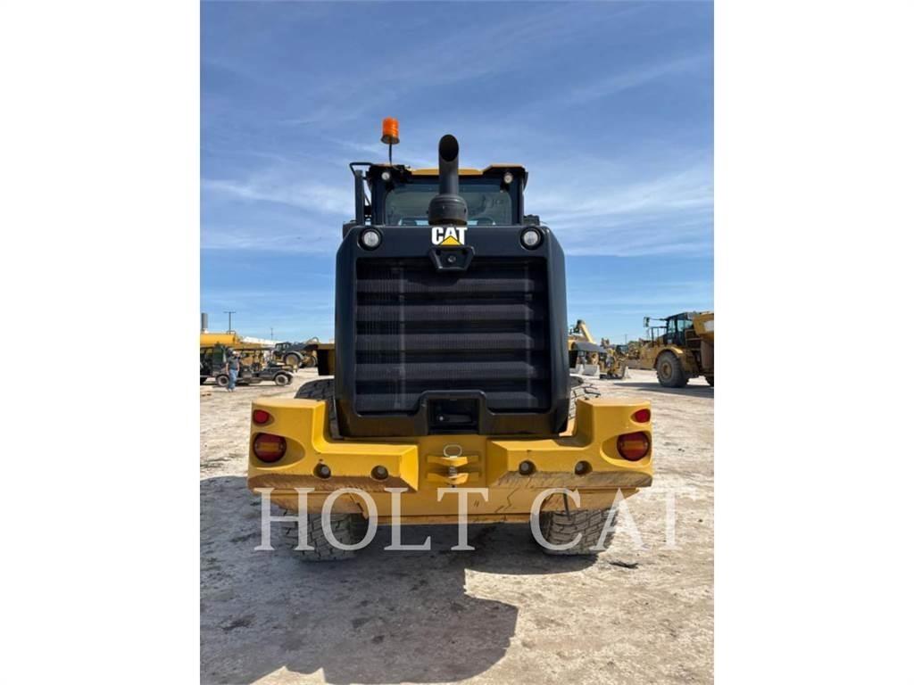 CAT 930M Incarcator pe pneuri