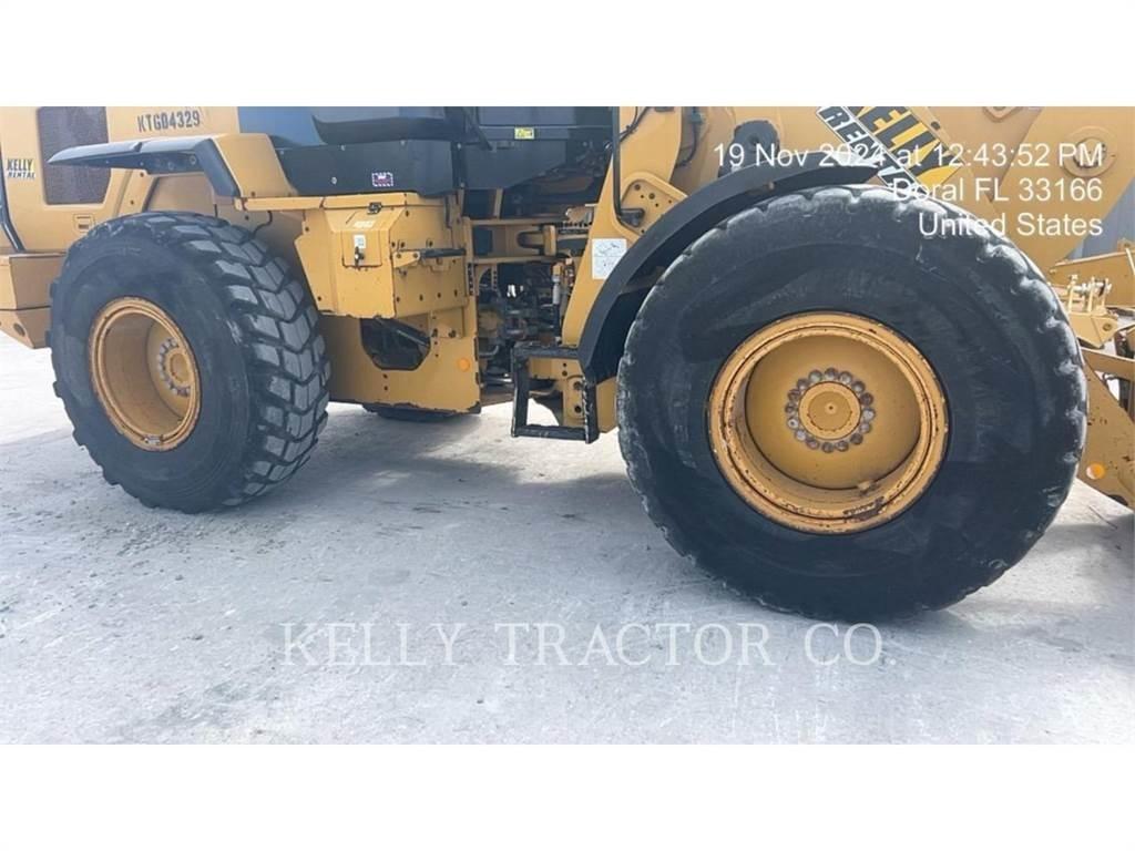 CAT 930M Incarcator pe pneuri