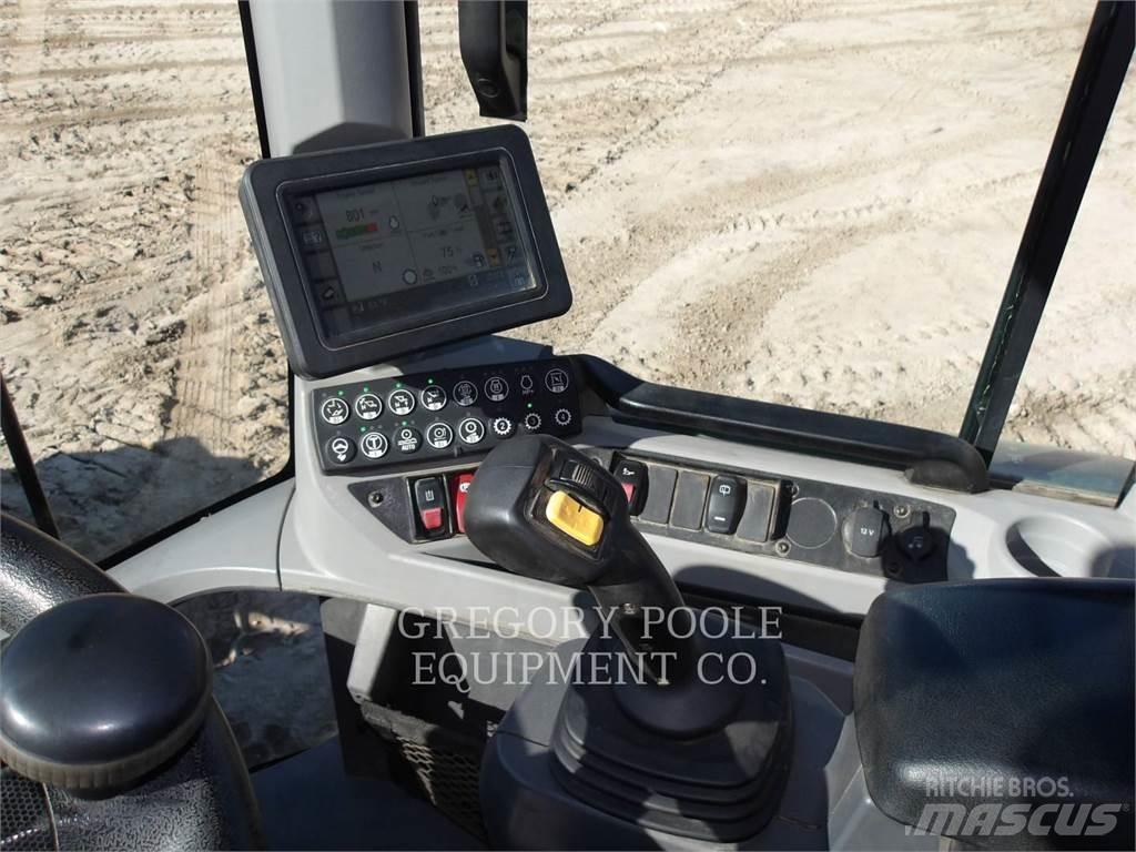 CAT 930M Incarcator pe pneuri