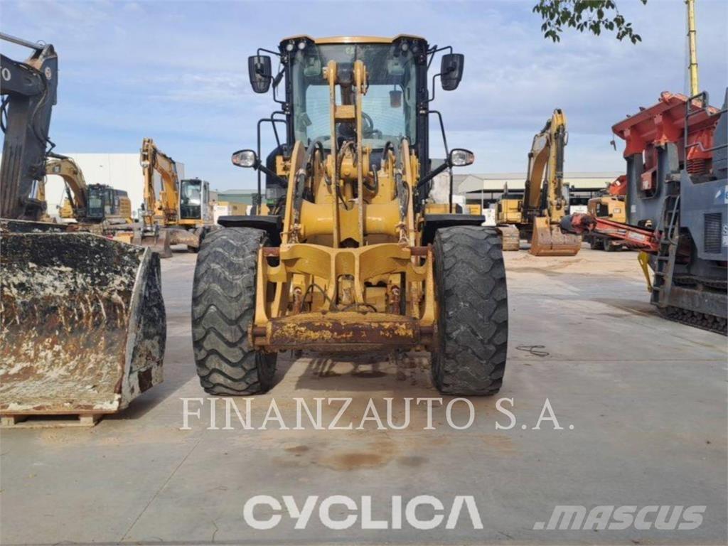 CAT 930M Incarcator pe pneuri