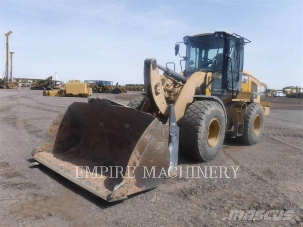 CAT 930M Incarcator pe pneuri