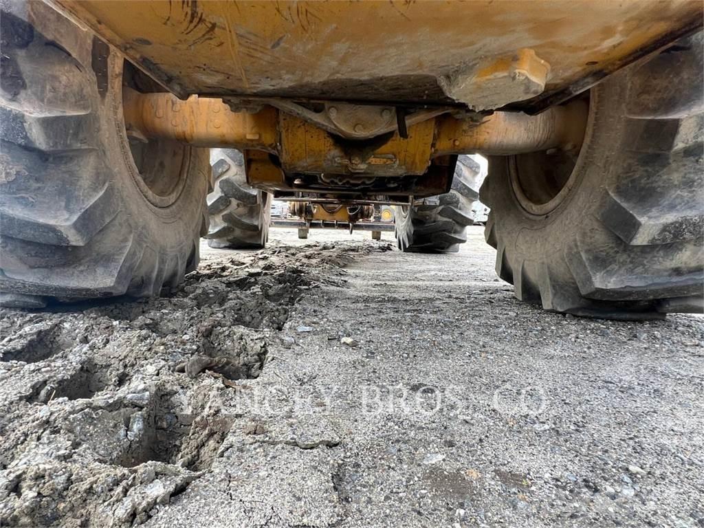 CAT 930M Incarcator pe pneuri