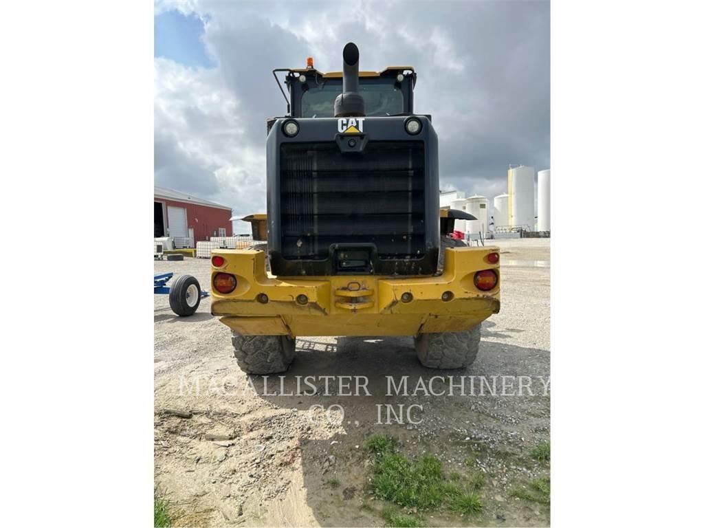 CAT 930M Incarcator pe pneuri