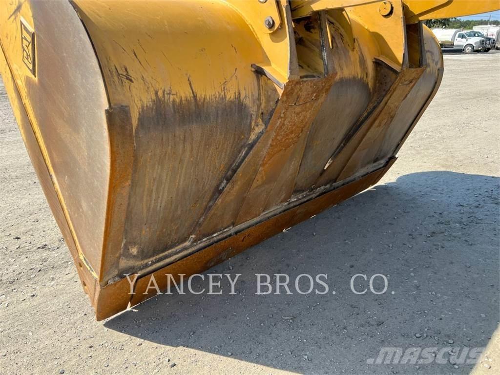 CAT 930M Incarcator pe pneuri