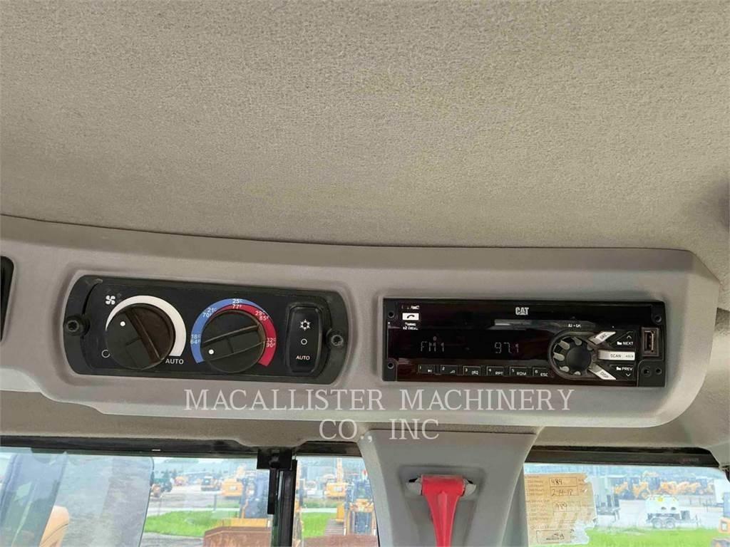 CAT 930M Incarcator pe pneuri