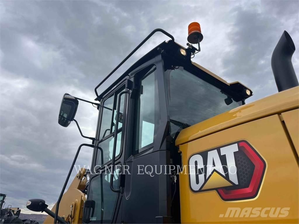 CAT 930M Incarcator pe pneuri