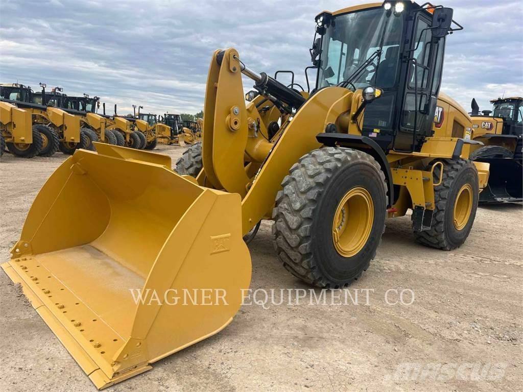CAT 930M Incarcator pe pneuri