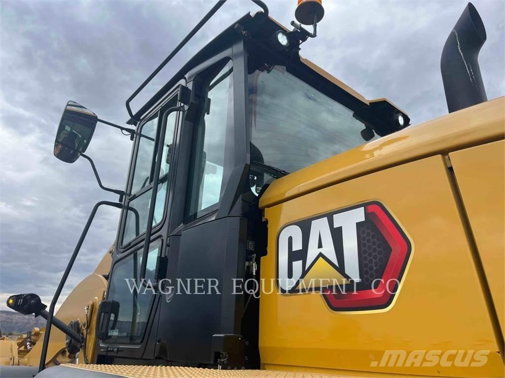 CAT 930M Incarcator pe pneuri