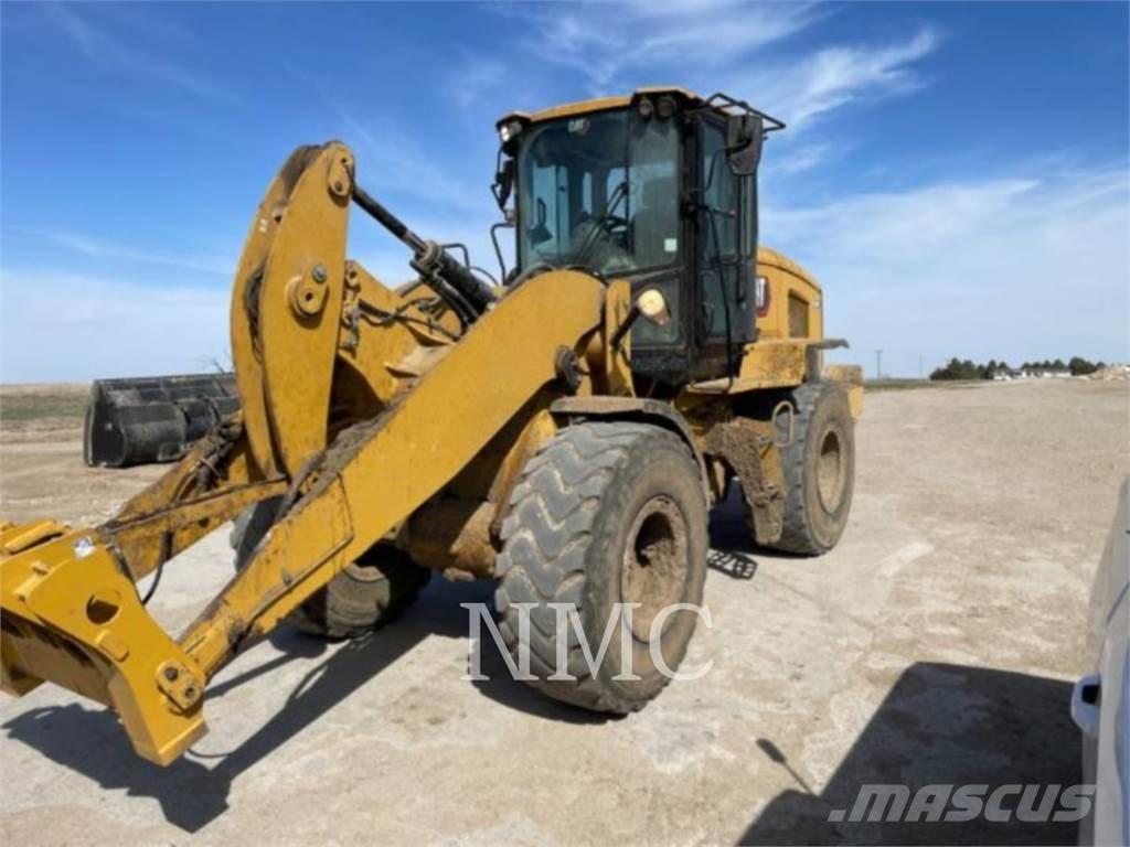 CAT 930M Incarcator pe pneuri