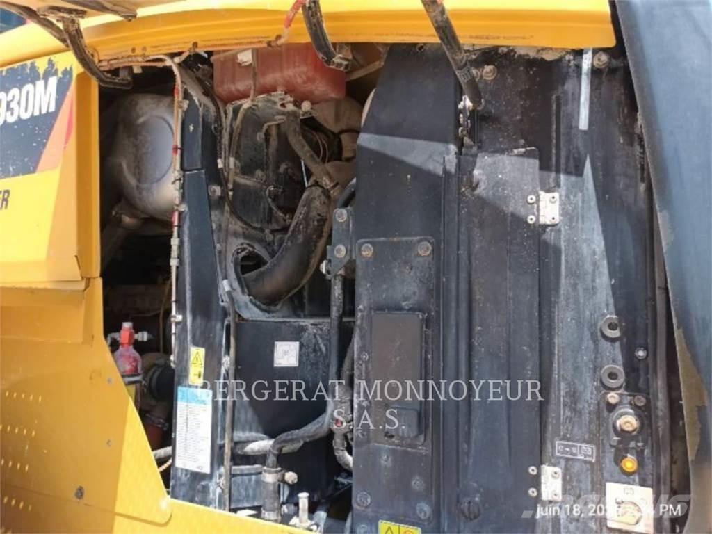CAT 930M Incarcator pe pneuri