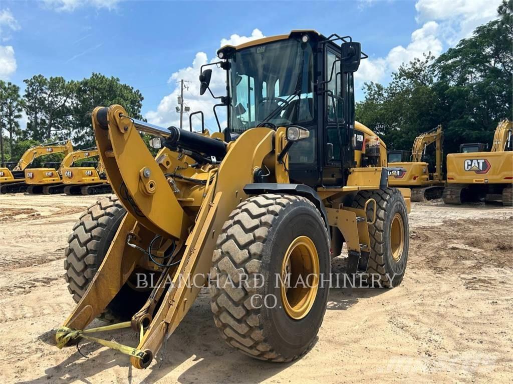 CAT 930M Incarcator pe pneuri