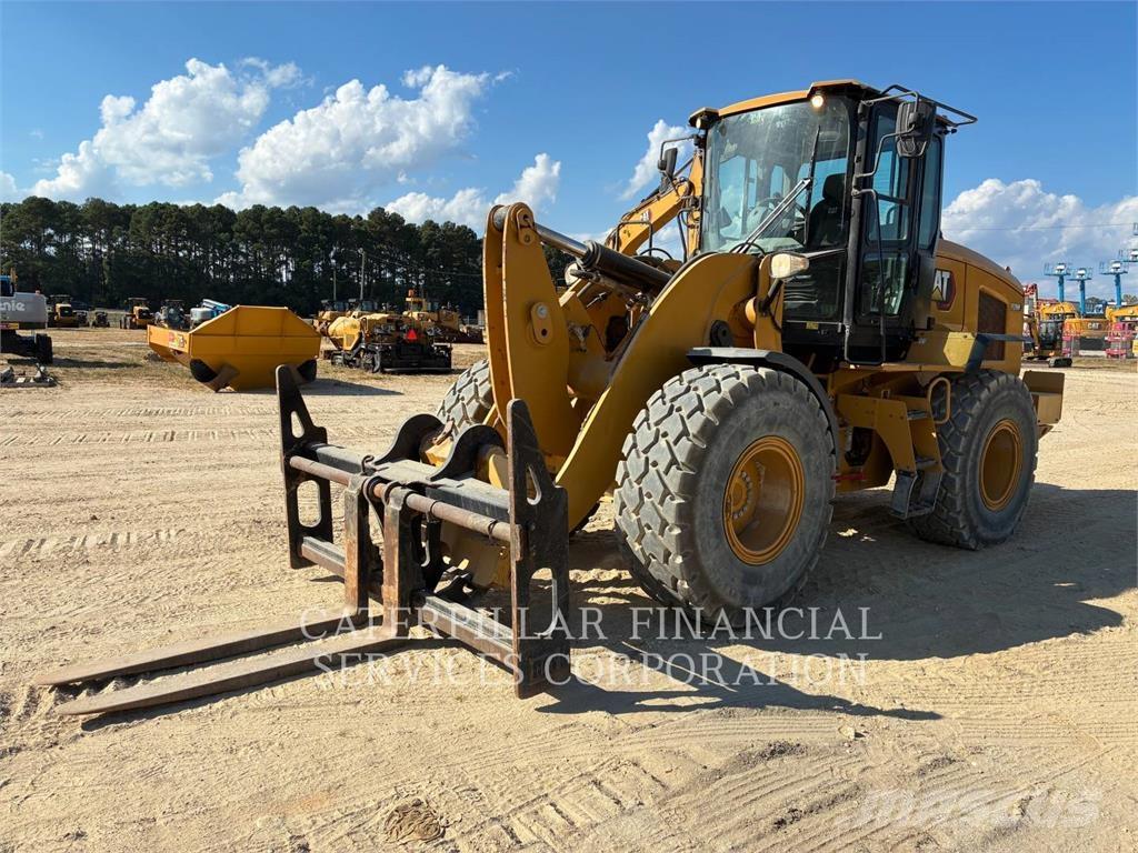 CAT 930M Incarcator pe pneuri