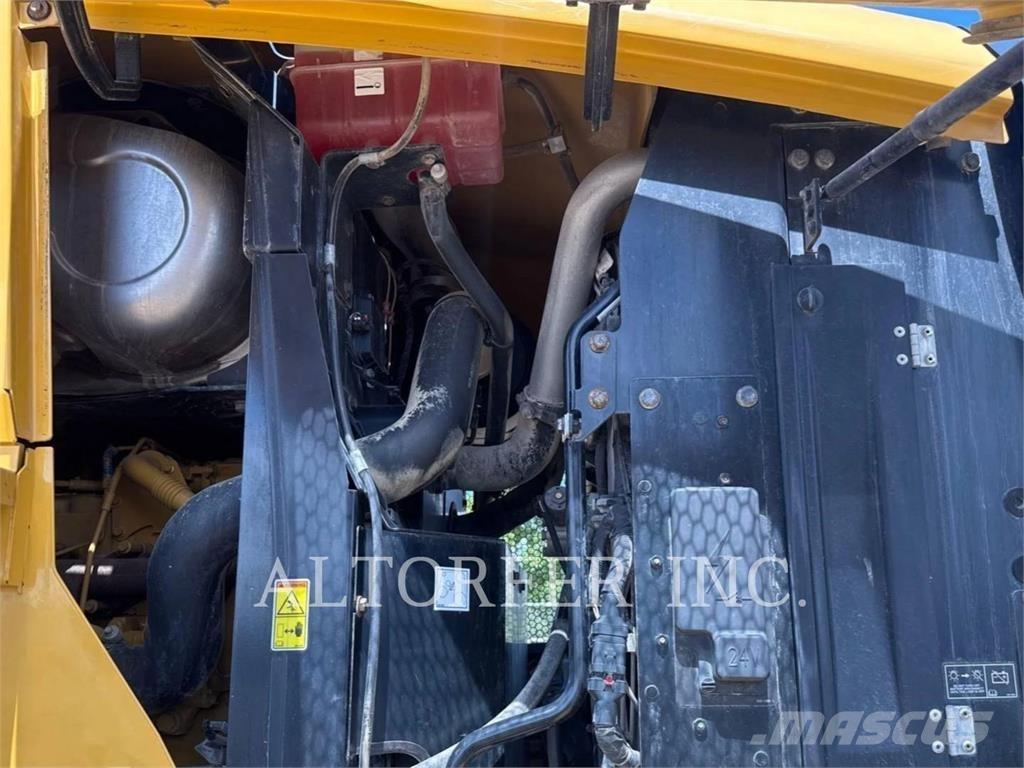 CAT 930M Incarcator pe pneuri