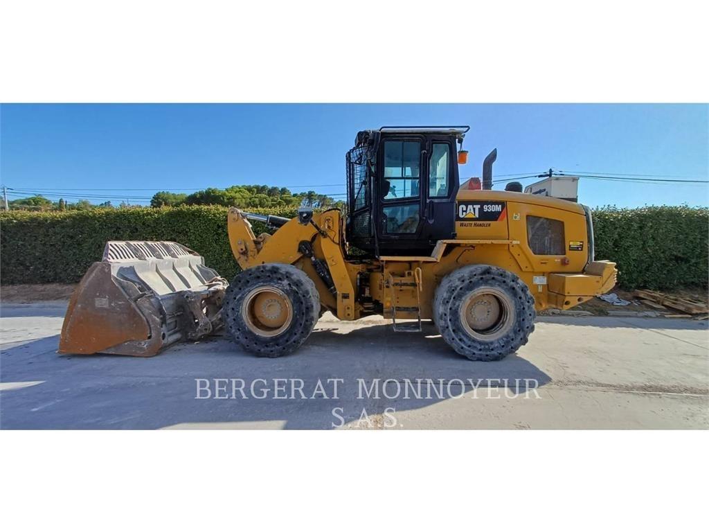 CAT 930M Incarcator pe pneuri