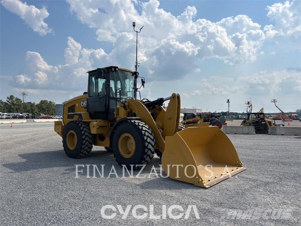 CAT 930M Incarcator pe pneuri