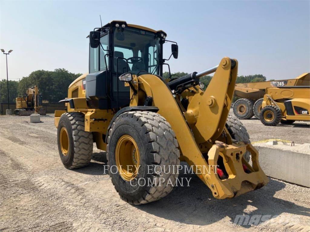 CAT 930M Incarcator pe pneuri