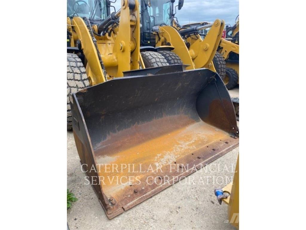 CAT 930M Incarcator pe pneuri