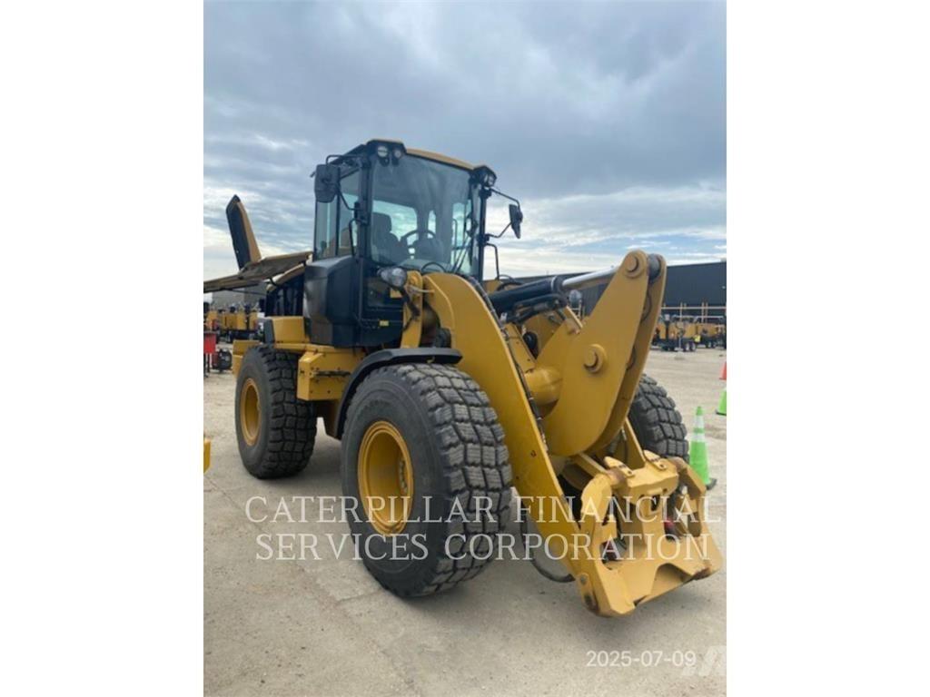 CAT 930M Incarcator pe pneuri
