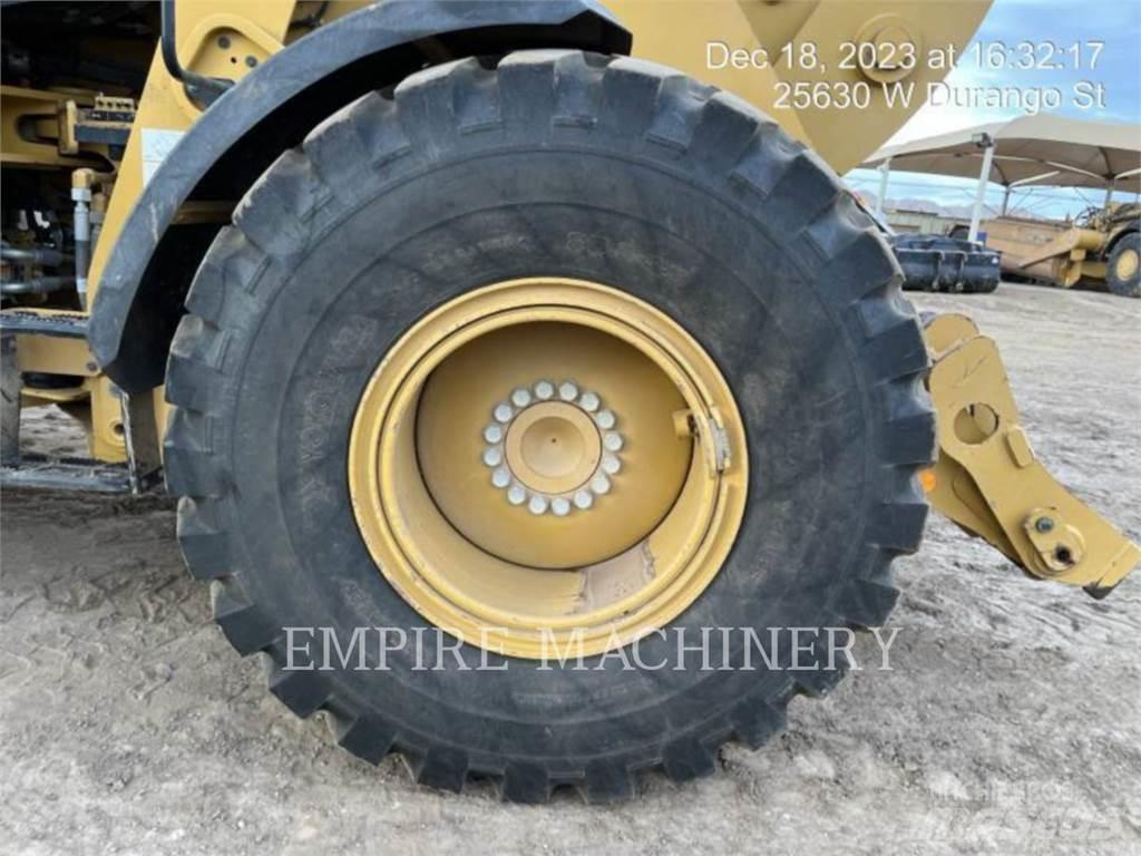 CAT 930M FC Incarcator pe pneuri
