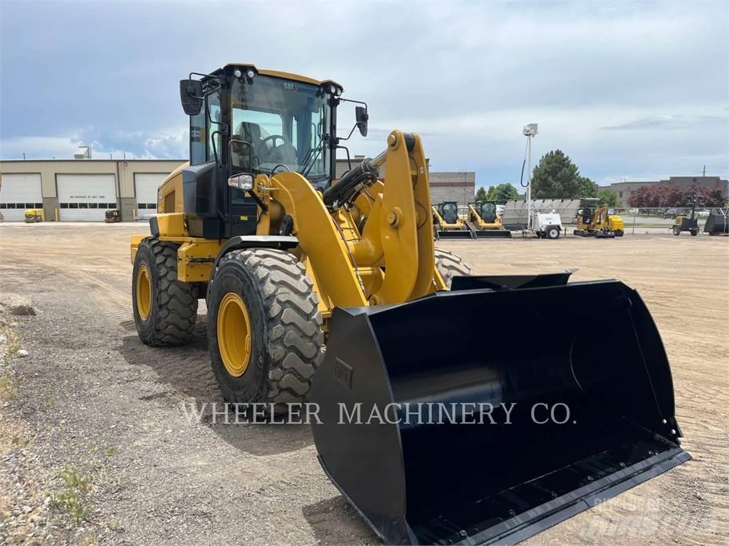 CAT 930M QC Incarcator pe pneuri