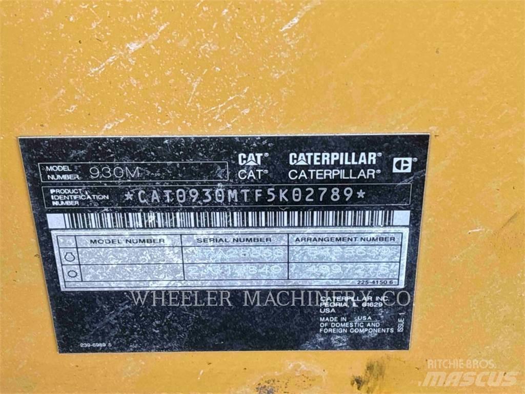 CAT 930M QC Incarcator pe pneuri