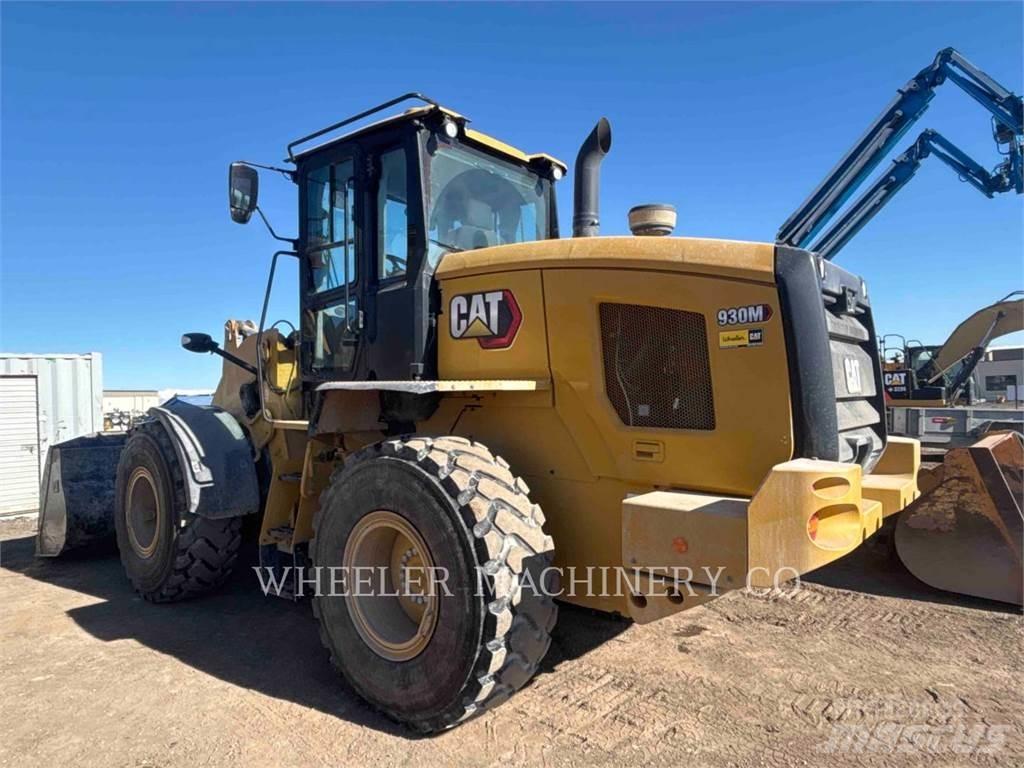 CAT 930M QC Incarcator pe pneuri
