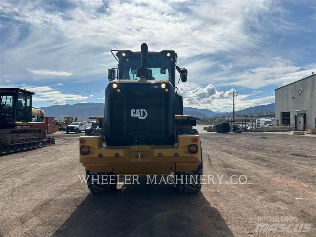 CAT 930M QC 3V Incarcator pe pneuri