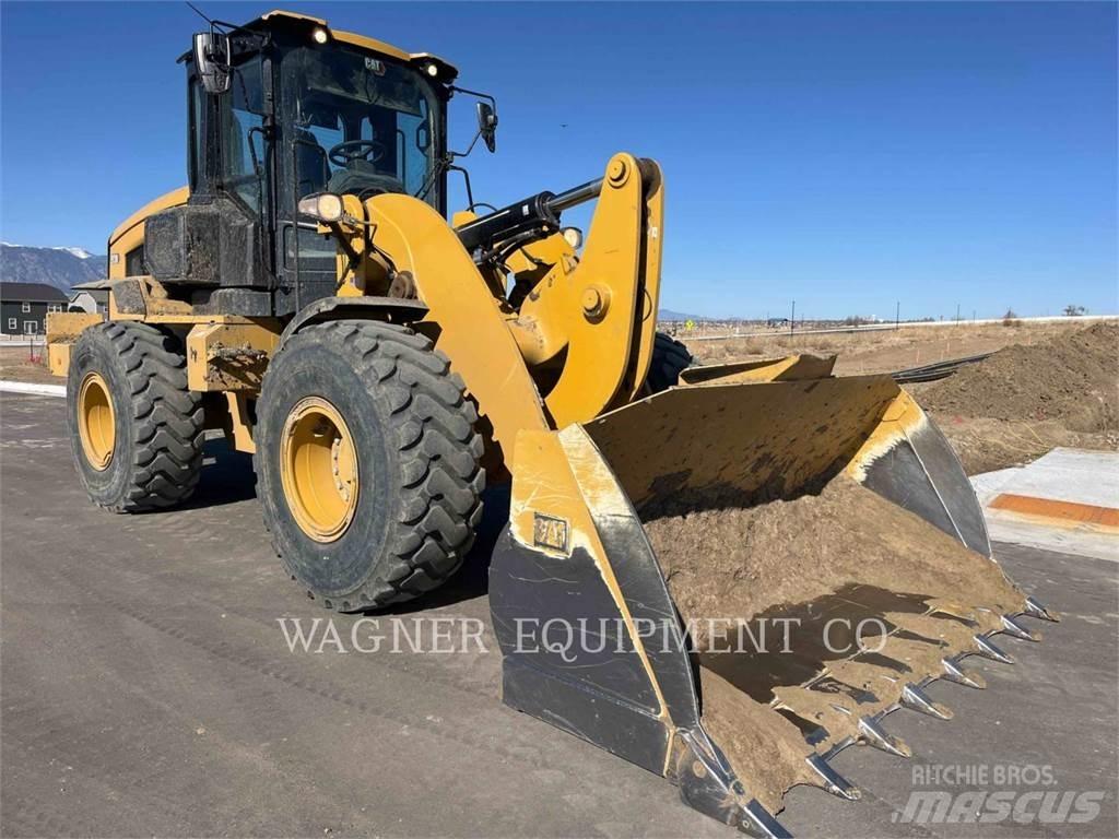 CAT 938 Incarcator pe pneuri