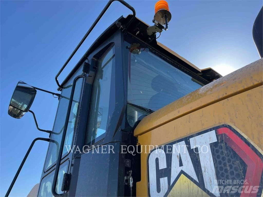 CAT 938 Incarcator pe pneuri