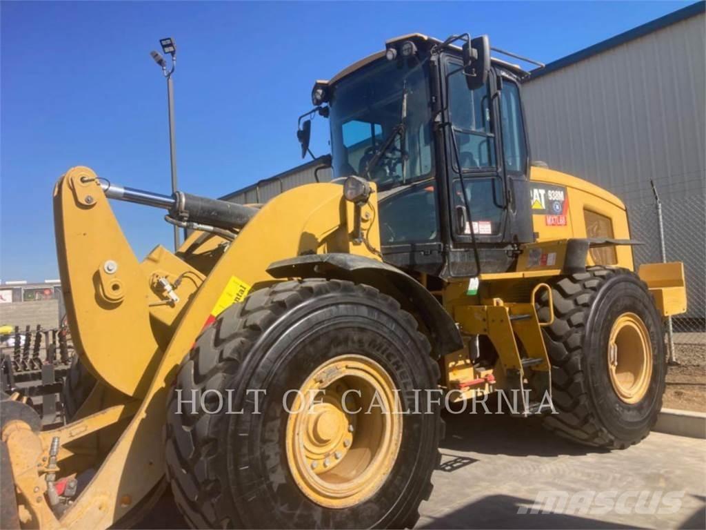 CAT 938 Incarcator pe pneuri