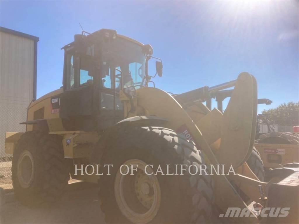CAT 938 Incarcator pe pneuri