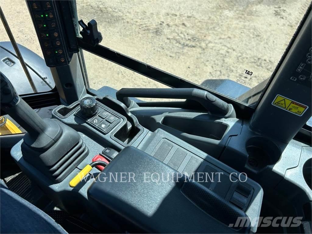CAT 938 Incarcator pe pneuri