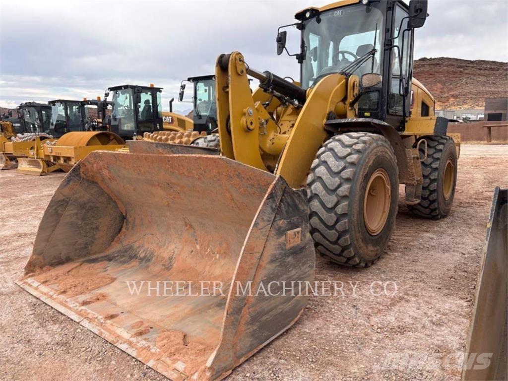 CAT 938 QC Incarcator pe pneuri