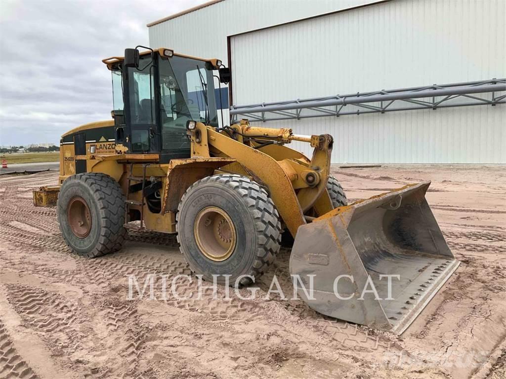CAT 938G Incarcator pe pneuri