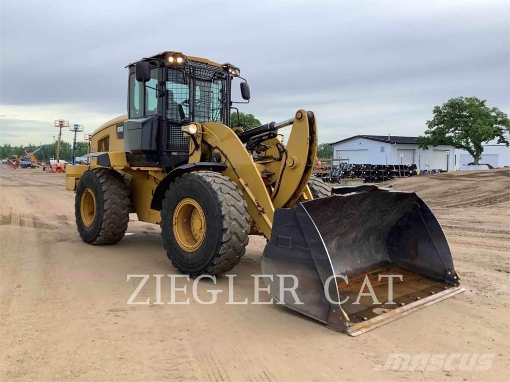 CAT 938K Incarcator pe pneuri