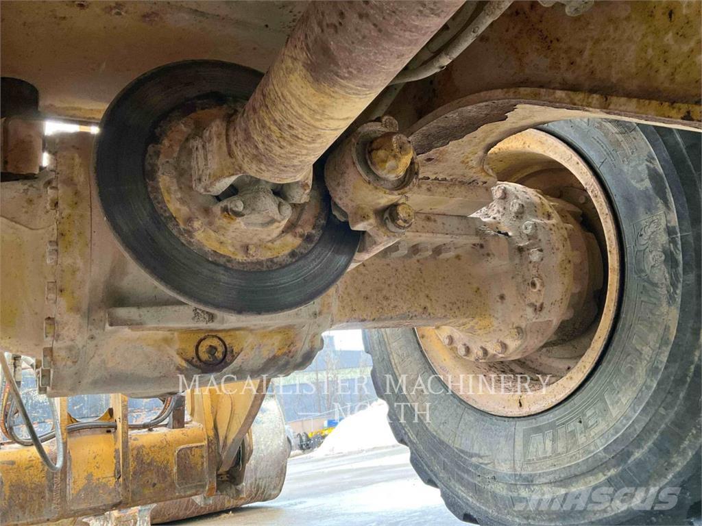 CAT 938K RQ+ Incarcator pe pneuri