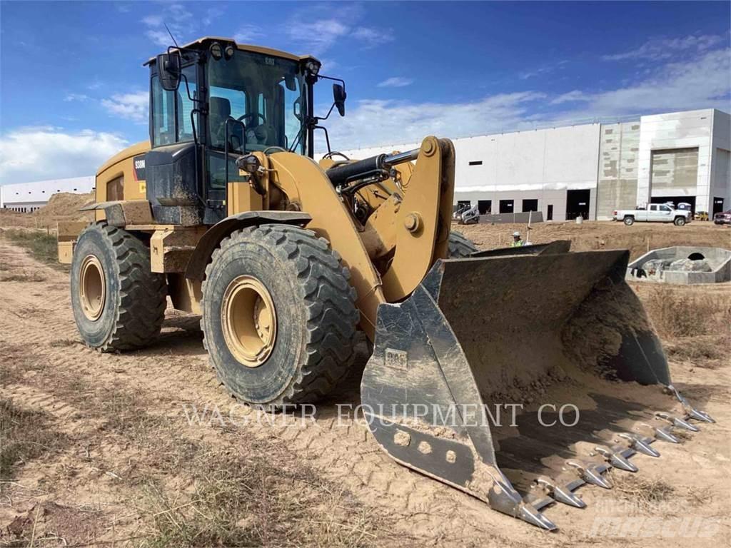 CAT 938M Incarcator pe pneuri