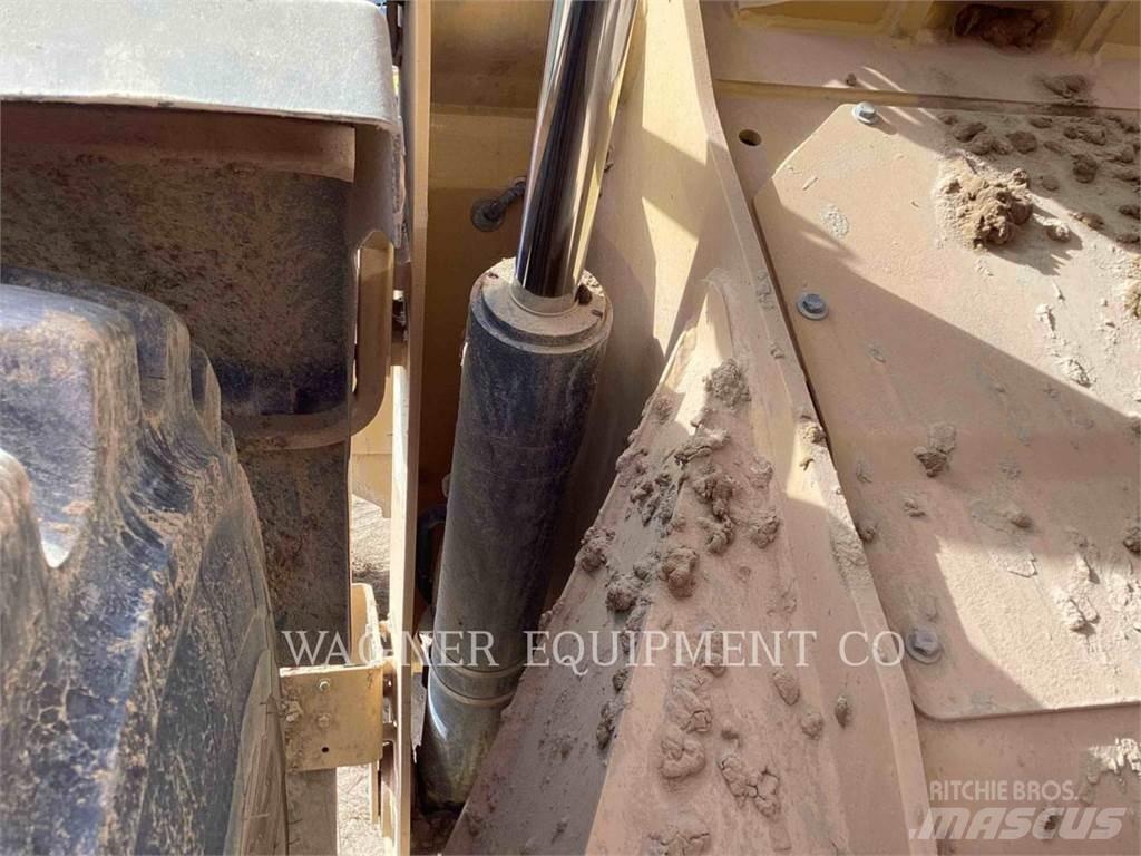 CAT 938M Incarcator pe pneuri