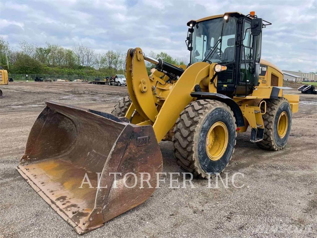 CAT 938M Incarcator pe pneuri