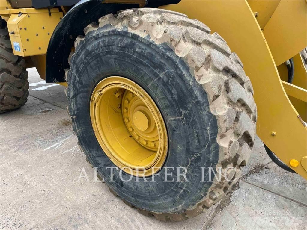 CAT 938M Incarcator pe pneuri