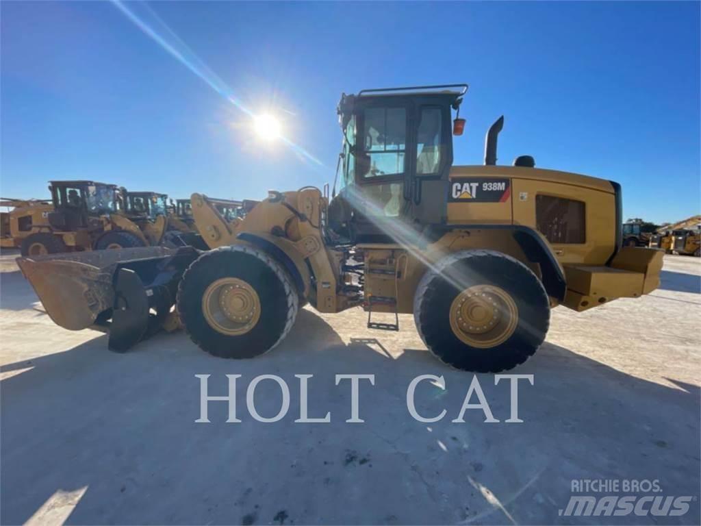 CAT 938M Incarcator pe pneuri