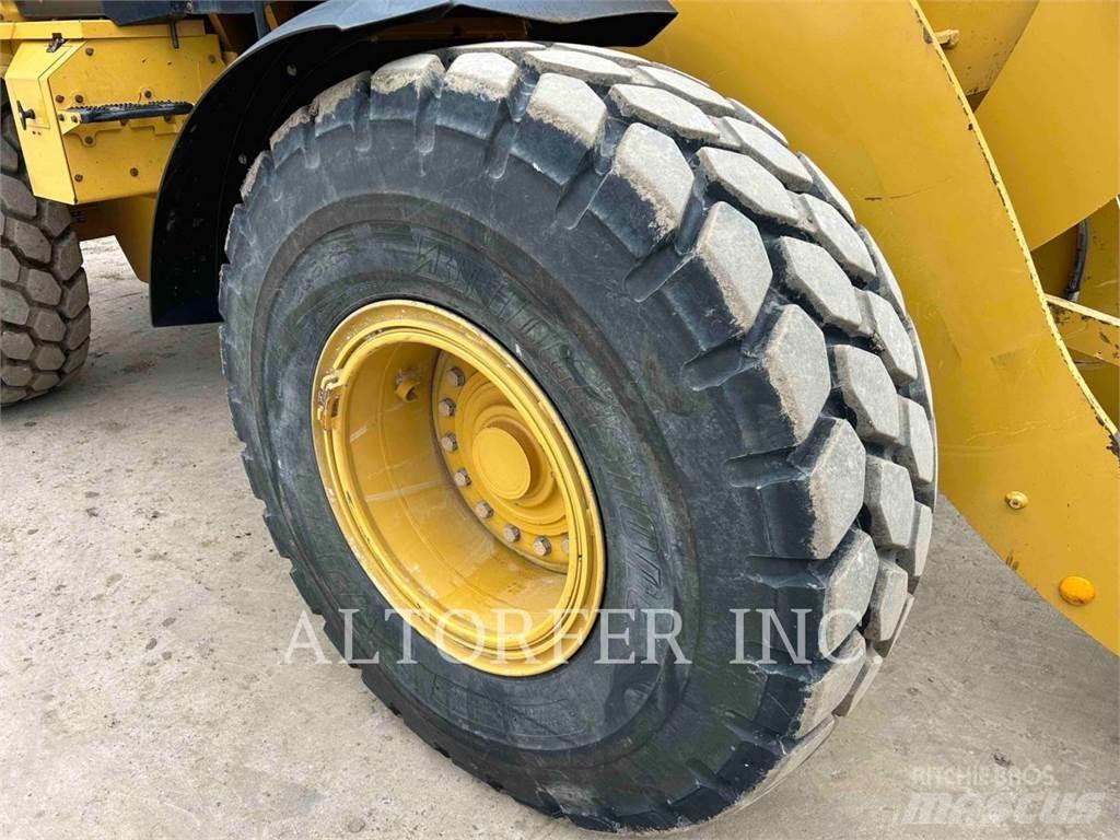 CAT 938M Incarcator pe pneuri