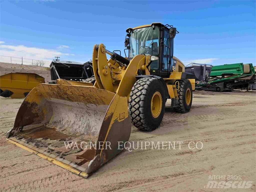 CAT 938M Incarcator pe pneuri
