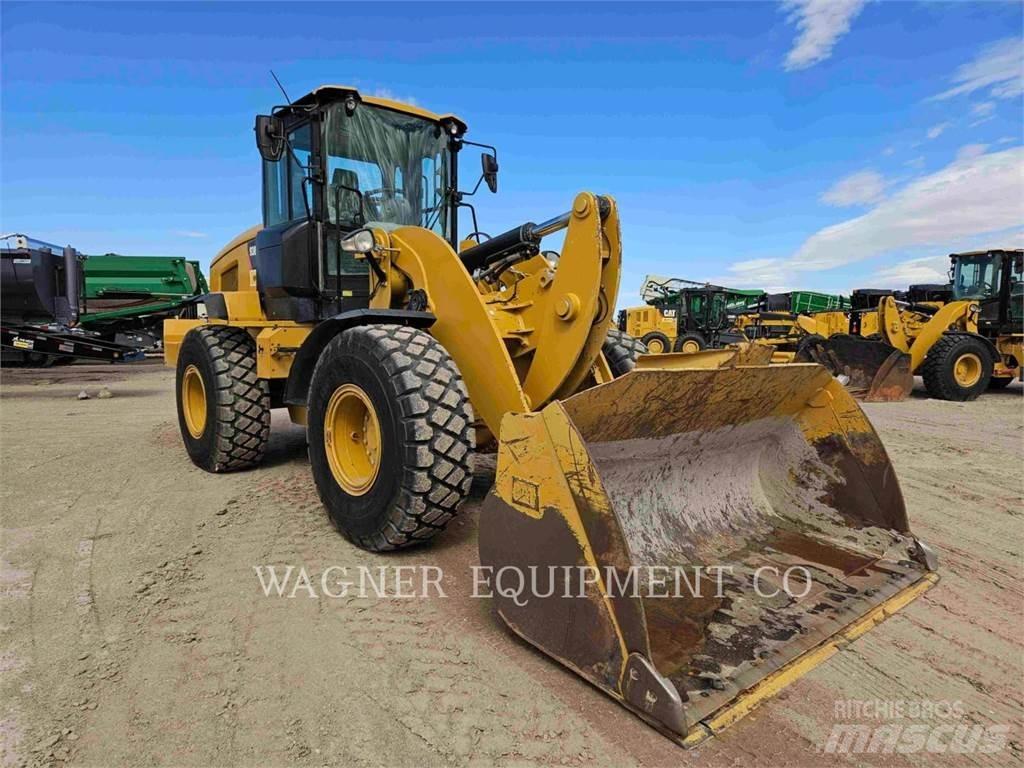 CAT 938M Incarcator pe pneuri