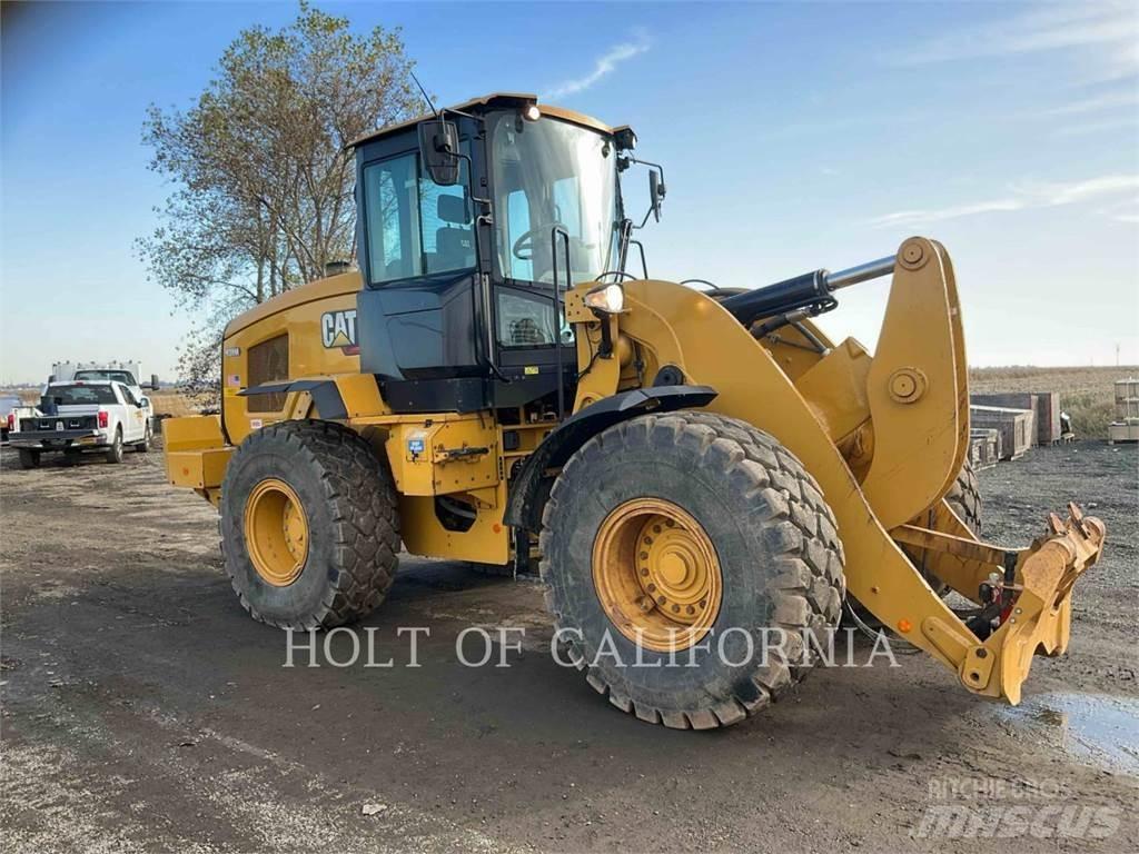 CAT 938M Incarcator pe pneuri