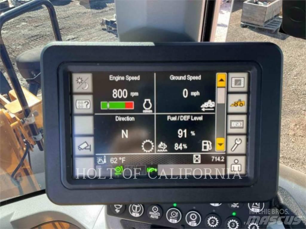CAT 938M Incarcator pe pneuri