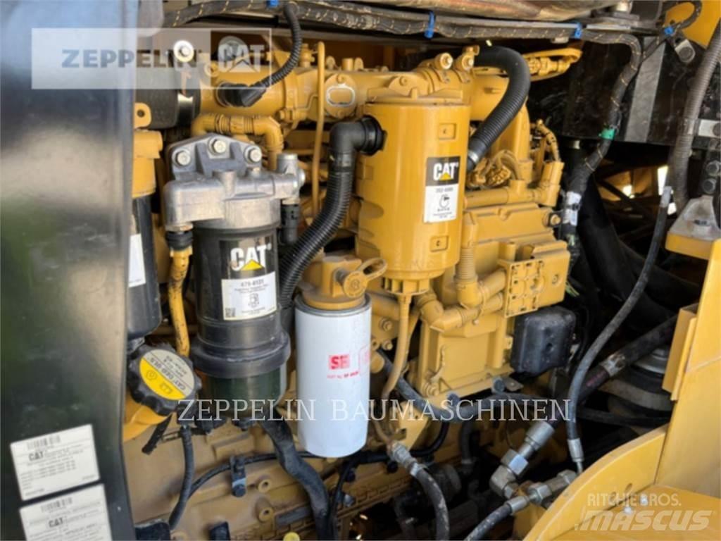 CAT 938M Incarcator pe pneuri