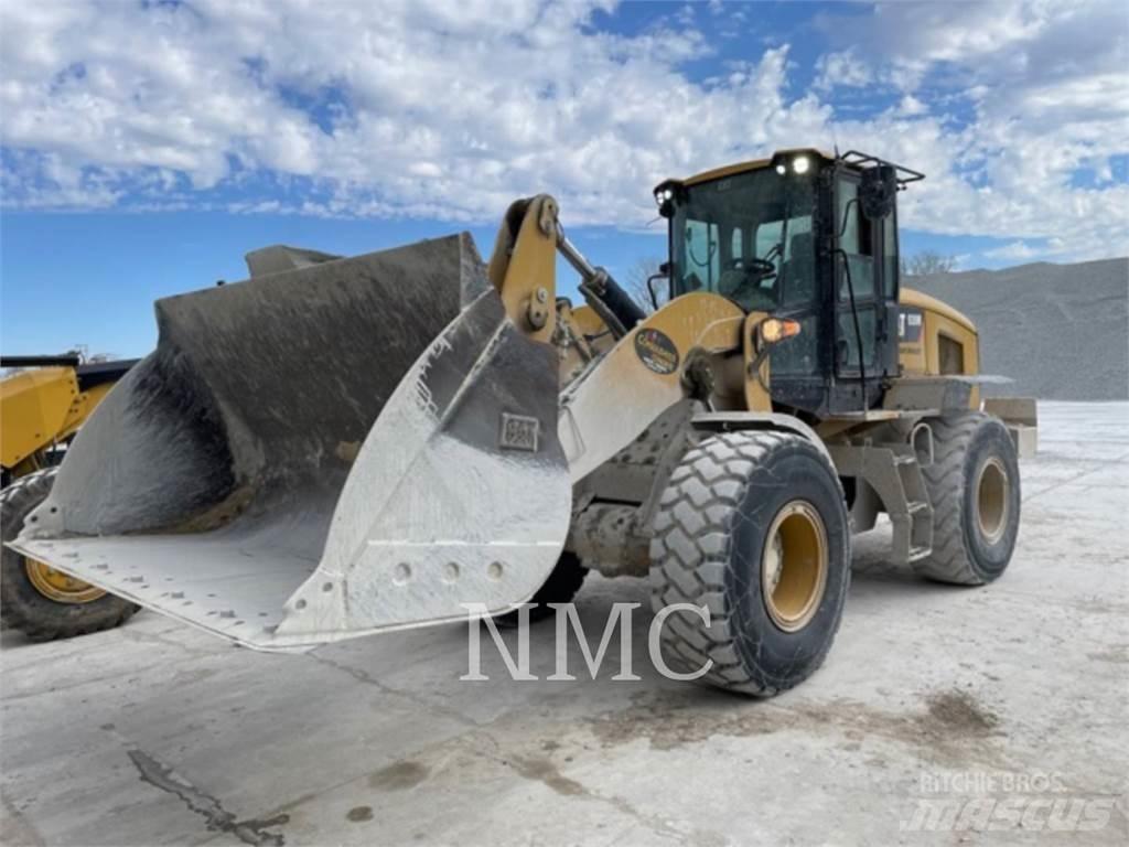 CAT 938M Incarcator pe pneuri