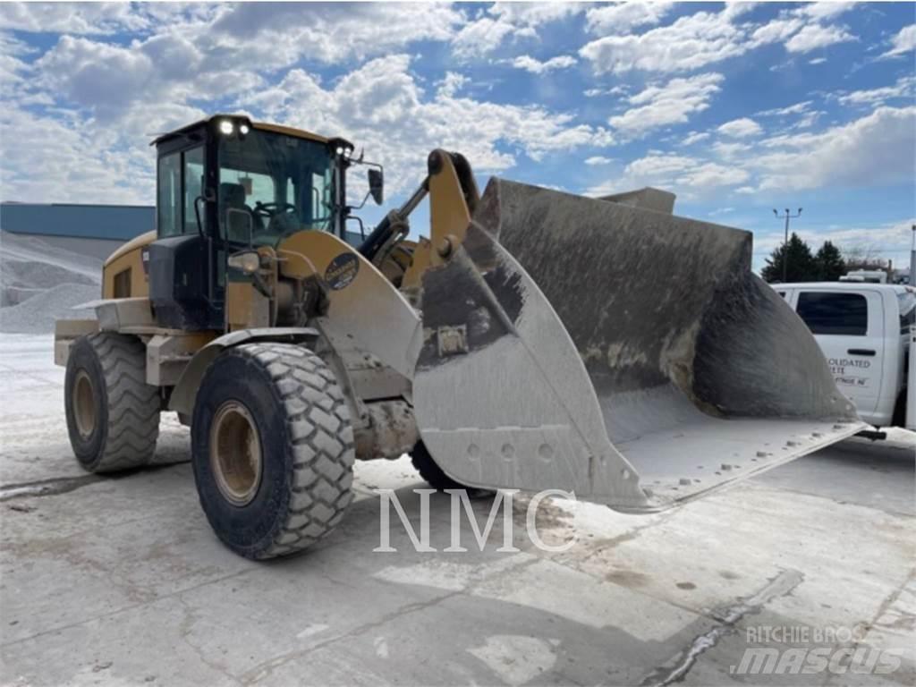 CAT 938M Incarcator pe pneuri